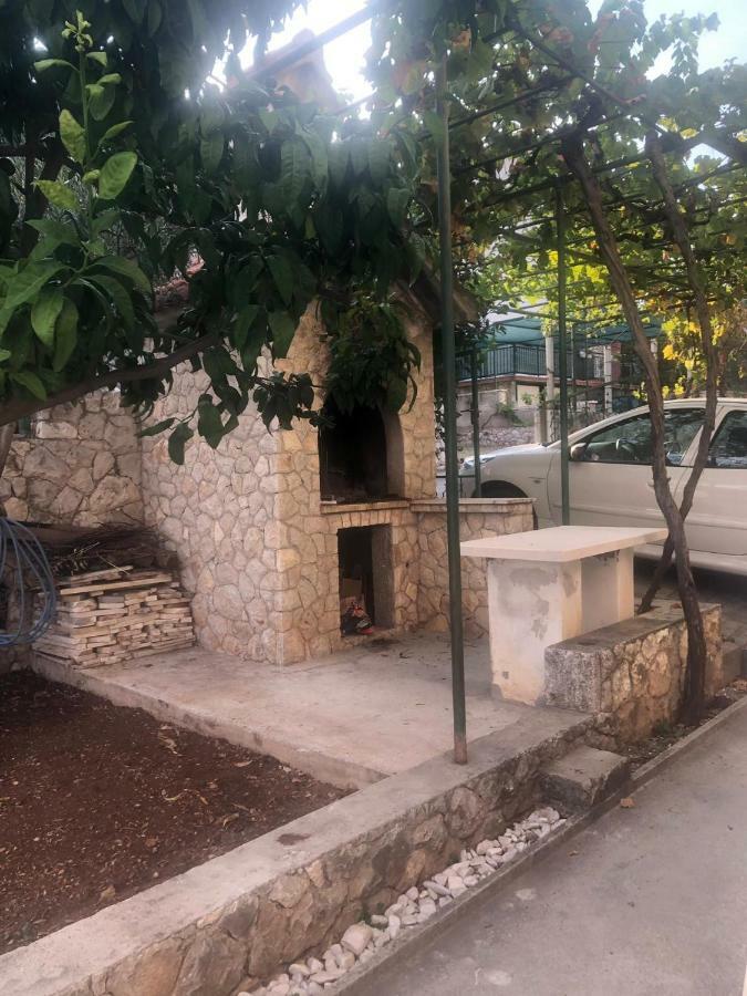 Apartman Dukic Okrug Gornji Exterior foto